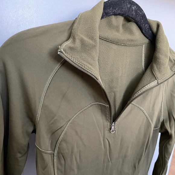 🍋 Gently used lululemon!! 🍋 Run fleece pullover in army green sz:6 - Picture 2 of 10